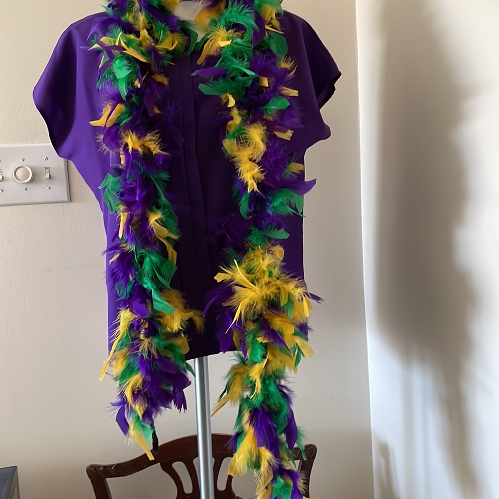 Three Mardi Gras feather Boas - Picture 5 of 9